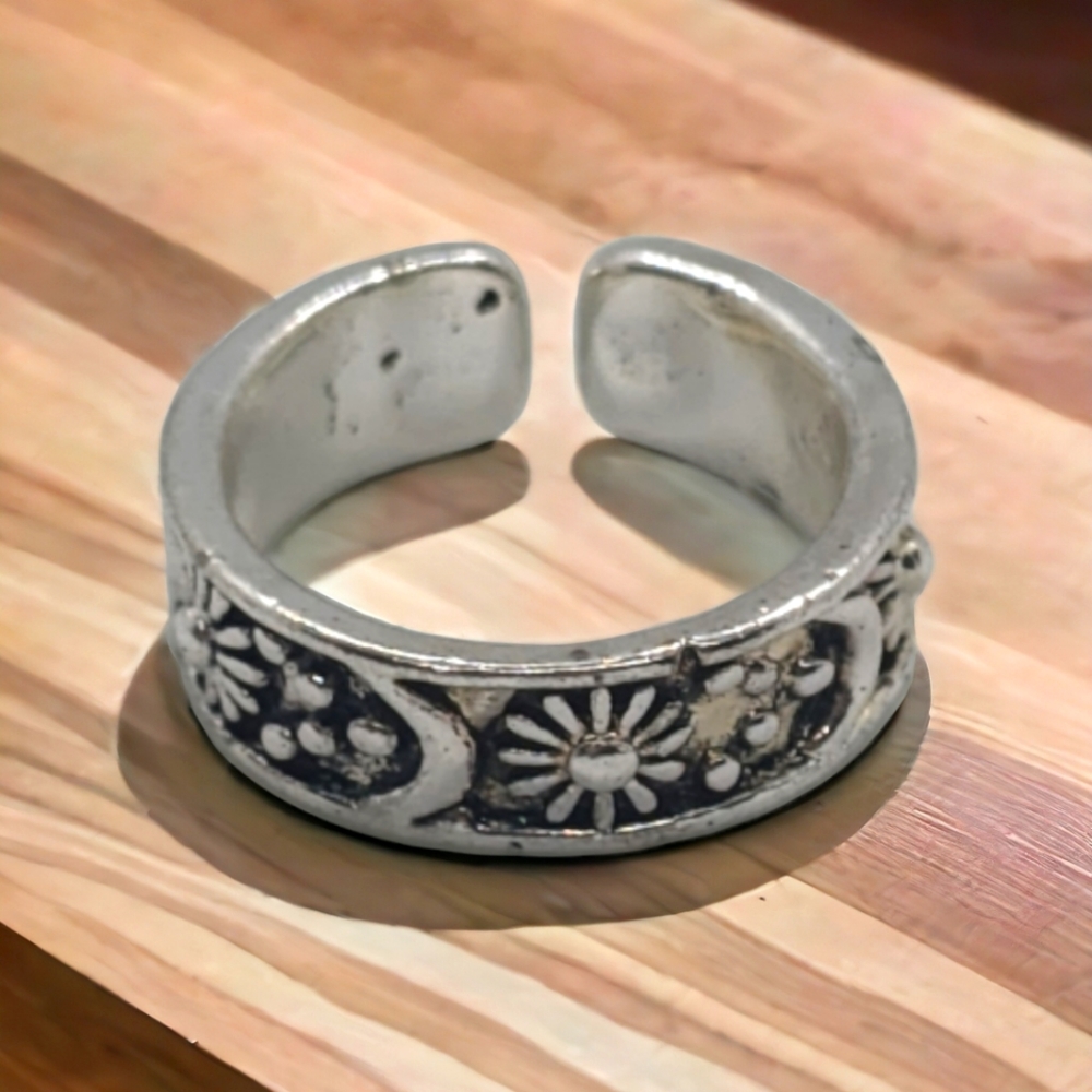 ☀️ Sunburst Ring